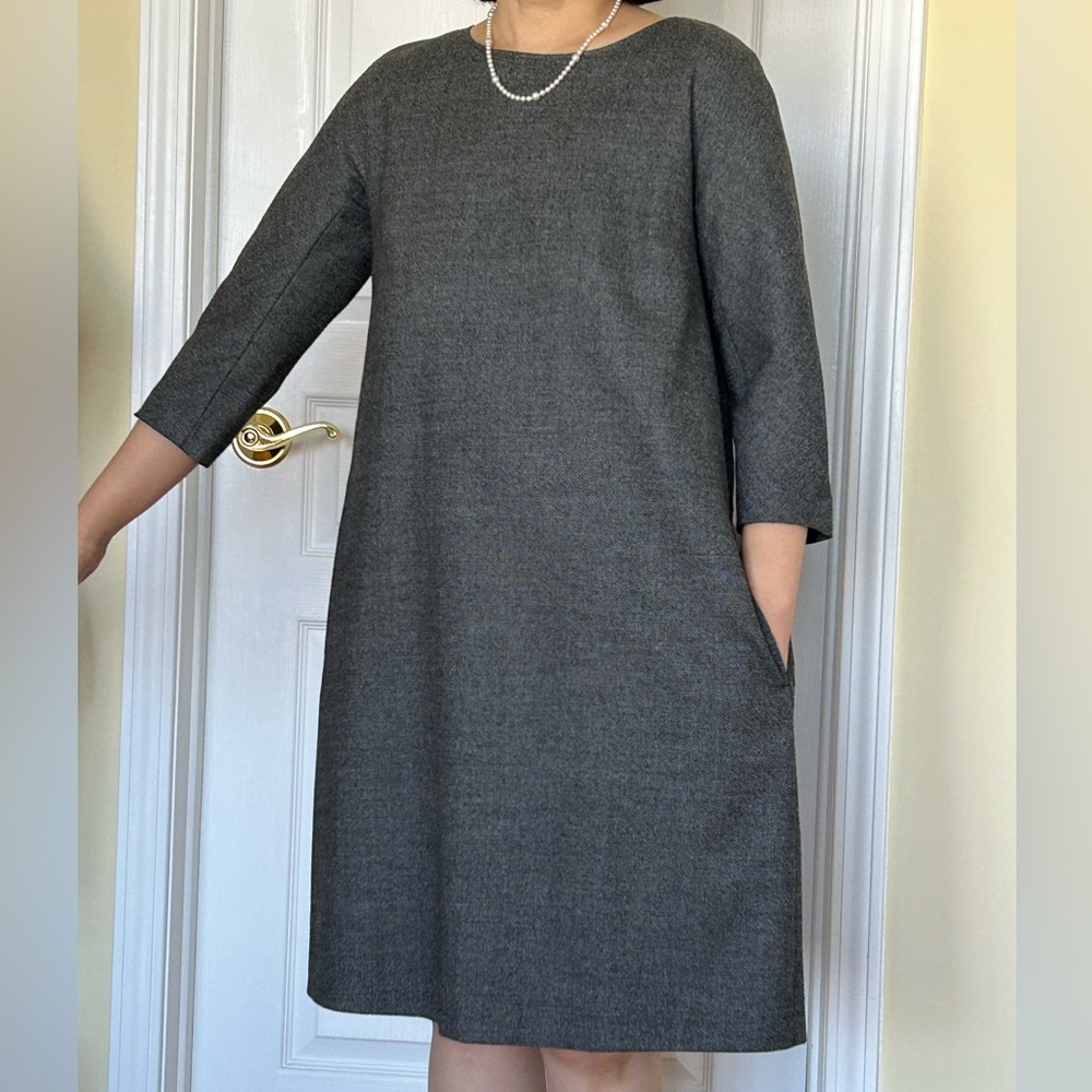 MaxMara Studio pure Virgin Wool Dress
Only worn few time